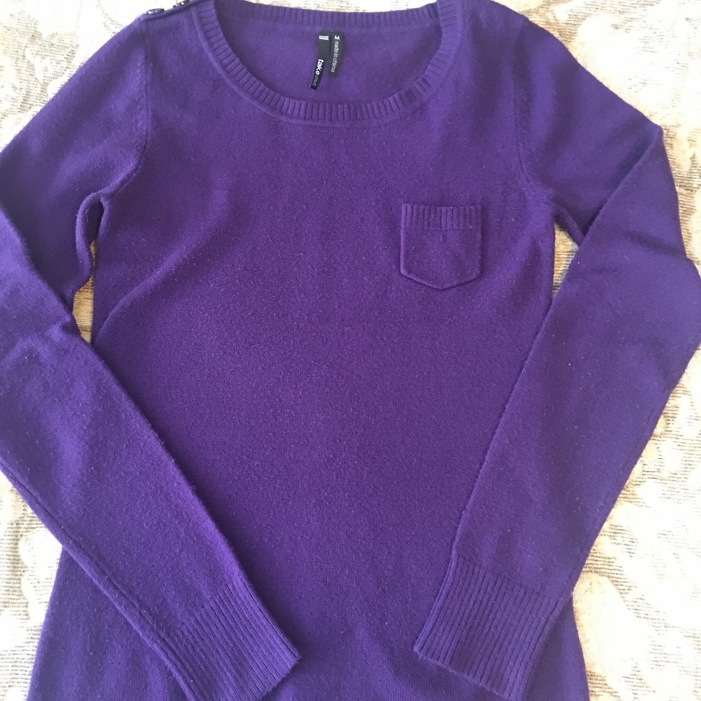 Take Out Purple Sweeter with tiny pocket